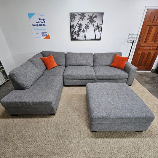 Maycen Fabric Sectional Couch with Ottoman - Comfy Classics Co